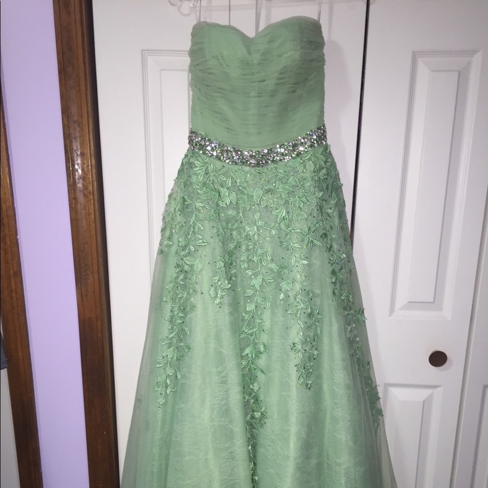 Prom dress